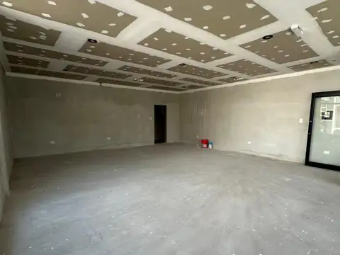 Local en Alquiler en Zona Centro, USD 2.500