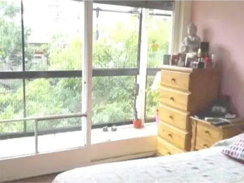 Aranguren 400   3* Depto. 5 amb. bcon. Sup. 133m2.