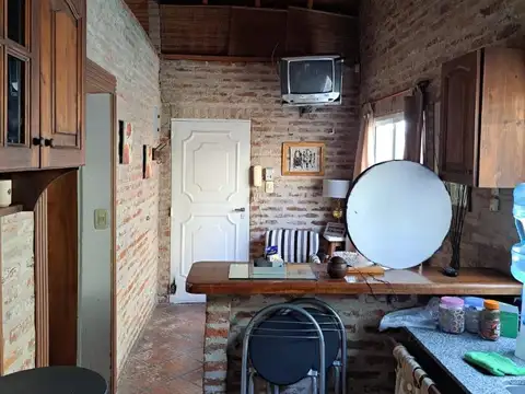 Oficina en Alquiler en Villa Santos Tesei, $ 400.000