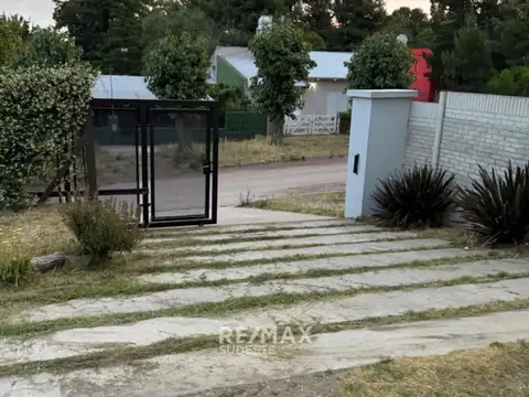 Casa 3 ambientes con 1 baño