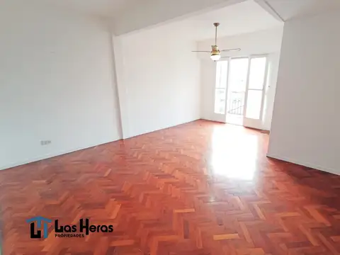 Muy Buen Semipiso en Venta 3 Amb - Parque Chacabuco