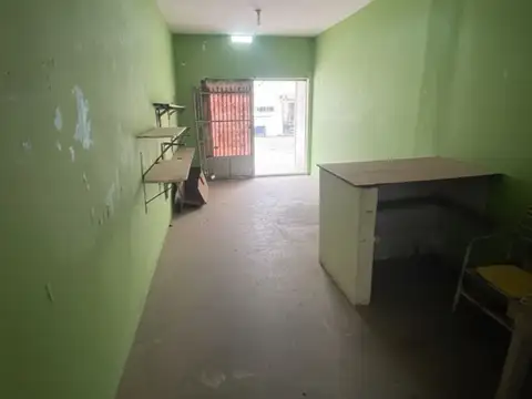 Casa 2 ambientes con 1 baño