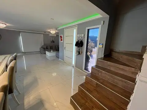 Casa en Venta de 5 dormitorios