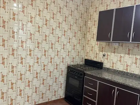 Depto Tipo Casa en Alquiler en Villa Dominico, $ 450.000