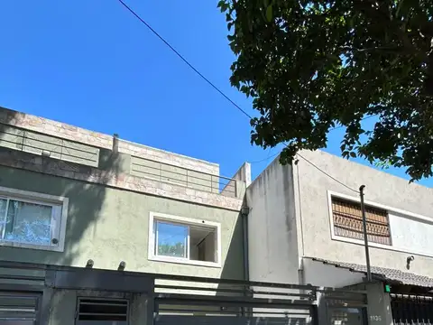 Dúplex 4 ambientes c/patio, playroom y terraza - R. Gutierrez 1936, Olivos.