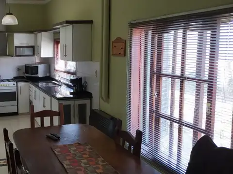 CASA CENTRICA DE 4 DORMITORIOS