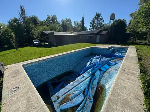 Casa en Venta con 3 cocheras