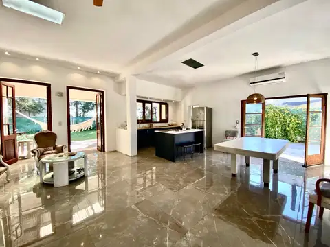 Venta - Casa de dos dormitorios con cochera, jardín y amenities en Tierra de Sueños 2, Roldán
