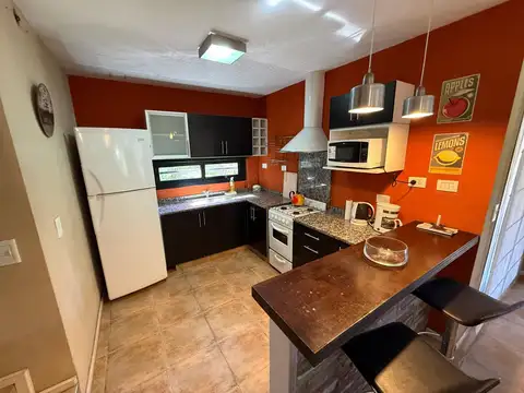 Excelente casa para 6 Pax en alquiler temporario. Mar Azul