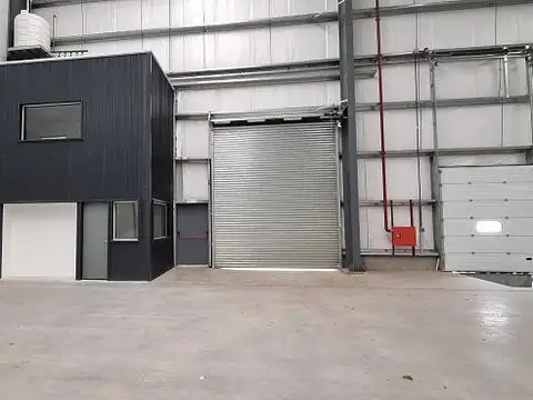 Galpon en Alquiler 100  mts Fondo