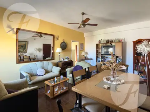 Venta de Departamento de 3 ambientes con Cochera en zona céntrica de San Pedro - Excelente oportunid