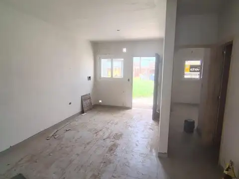 Casa 3 ambientes con 2 baños