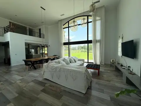 Casa en Alquiler en San Eliseo Golf & Country, USD 2.500