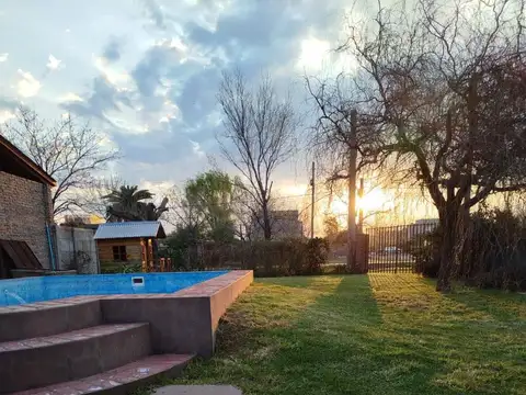 VENTA - CASA DE 2 DORMITORIOS CON PILETA - FUNES - VILLA SAN JUAN