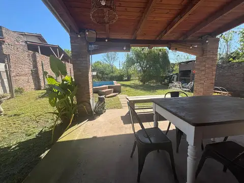 VENTA - CASA DE 2 DORMITORIOS CON PILETA - FUNES - VILLA SAN JUAN