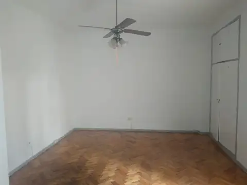 Departamento en Alquiler en Villa Devoto, $ 400.000