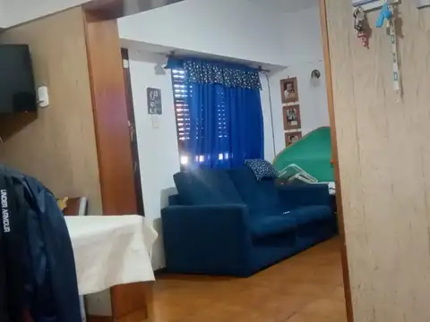 Casa al frente en barrio Belgrano en excelentes condiciones