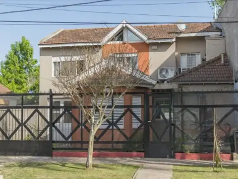 CASA 3 AMB. CON PILETA Y VERDE, Brandsen.