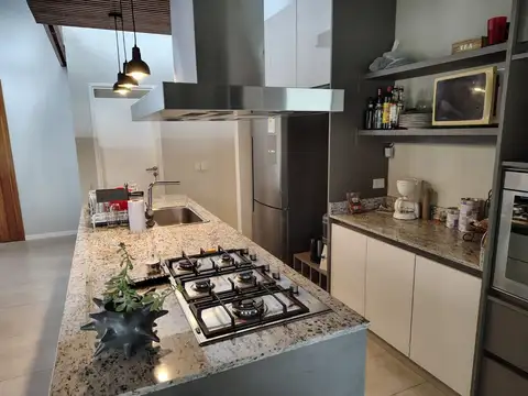 Calle 769 E/701-703 100