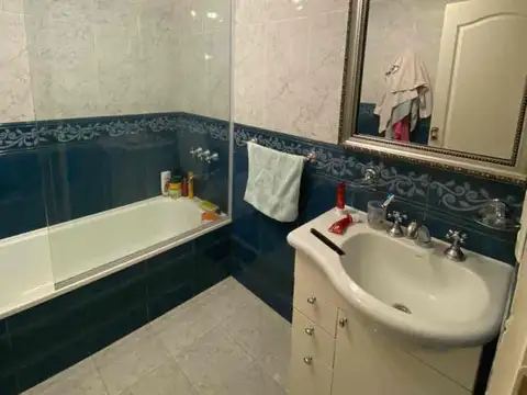 Casa 6 ambientes con 5 baños