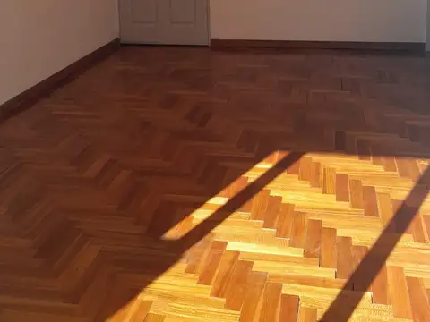 Córdoba 2500, Piso 5