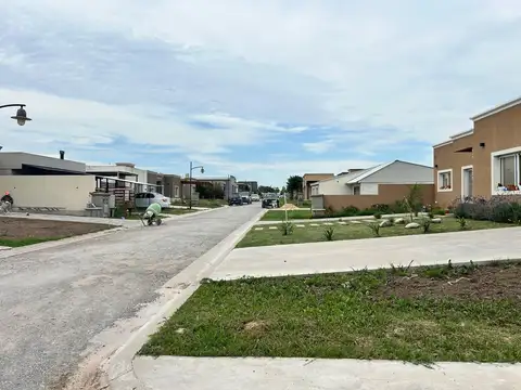 Terreno en Venta 20  mts Fondo