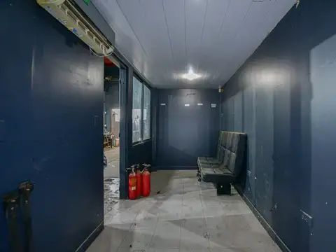 VENTA LOCAL-DEPÓSITO CON DEPENDENCIAS