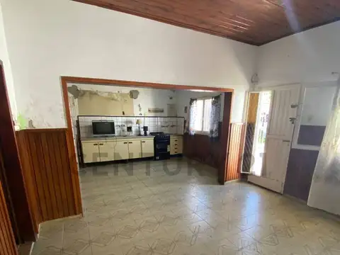 Casa 3 ambientes con 1 baño