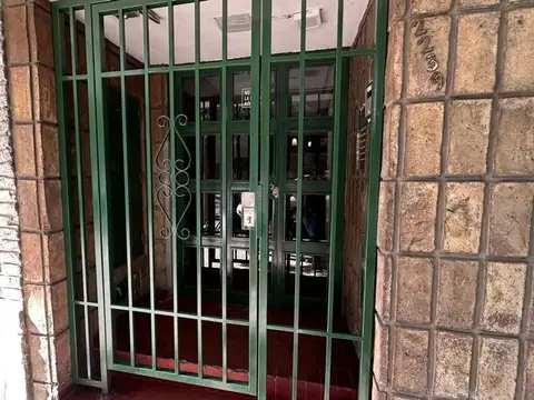 Depto dos dormitorios sin balcon metros oroño