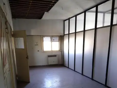 Edificio en venta - Ex Centro de internacion -  62 habitaciones - Lanús Oeste