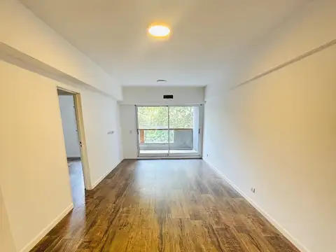 Departamento 3 Ambientes con  Balcon Aterrazado al frente.