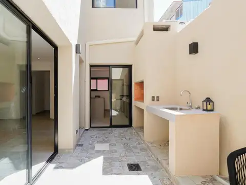 Depto Tipo Casa 4 ambientes con 3 baños