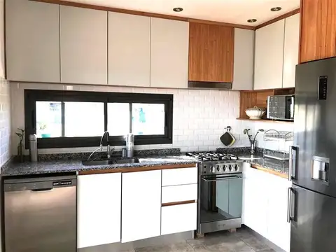 Venta casa 4 amb con muebles piscina y amarra. Vila Marina I. Villanueva