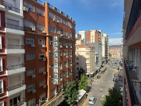 Belgrano 2250 , Piso 4