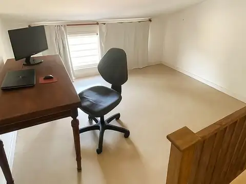 Casa en Alquiler con 1 cochera