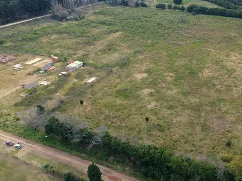 Venta de campo en Mercedes 9 has con casa a refaccionar