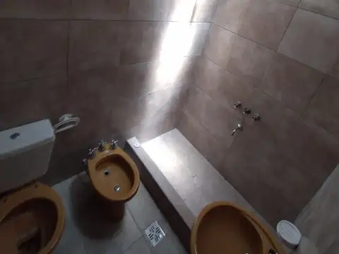 DOS DEPARTAMENTOS 2 AMBIENTES EN VENTA LA TABLADA