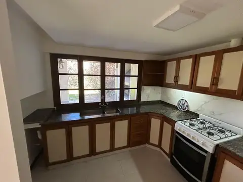 Casa en Alquiler de 3 dormitorios