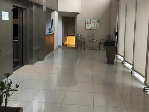 Monoambiente amplio con balcón - Excelente vista -