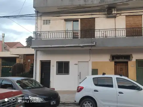 DPTO 3 AMBS PRIMER PISO POR ESCALERA FRENTE