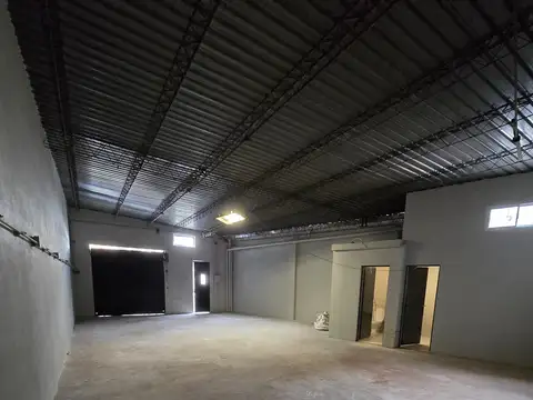 GALPON 110 MS A 2 CUADRAS DE MITRE