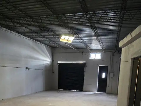 Galpon en Venta 866  mts Frente