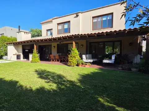 Barrio Barbarita Casa en Venta s/lote int. 3 Dorm, family dep.serv