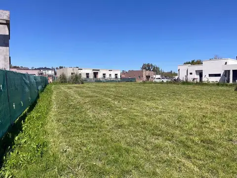 Terreno en Venta en Medal Country club, USD 35.000