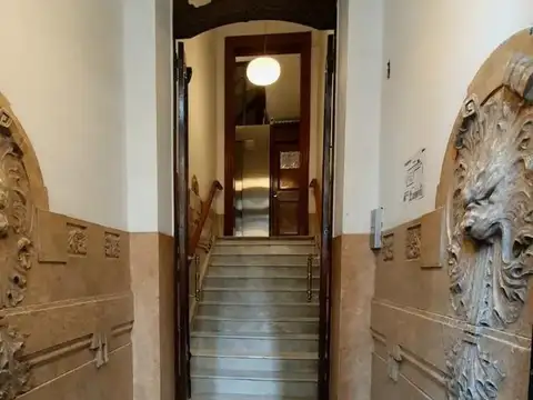 Oficina en Alquiler 100 años