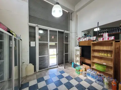 Av . Arturo Illia (Ruta 8) al 300