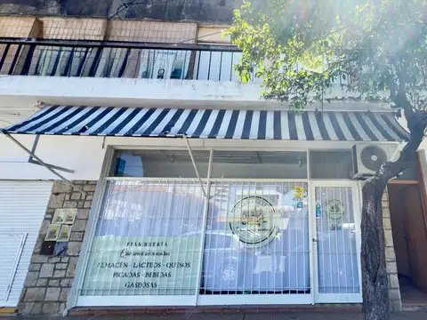 VENTA DOS DEPARTAMENTOS 3 AMBIENTES Y DOS LOCALES COMERCIALES ESCOBAR CENTRO