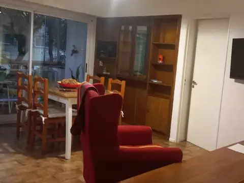 DEPARTAMENTO AL FRENTE CON BALCÓN SUPERLUMINOSO