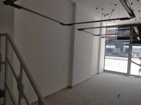 Av Pres Bartolome Mitre 1700