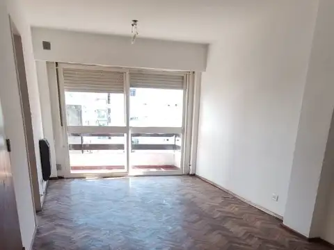 Montevideo 300, Piso 5